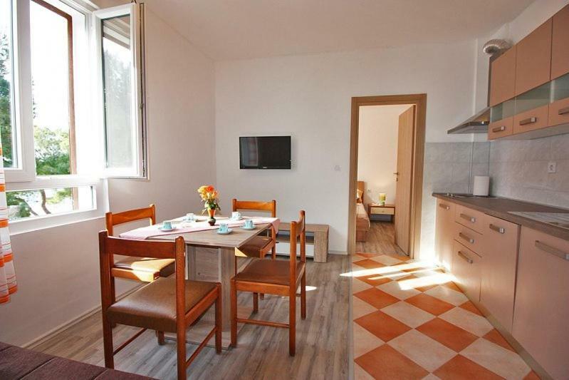 Apartman Simona Lägenhet Fažana Exteriör bild