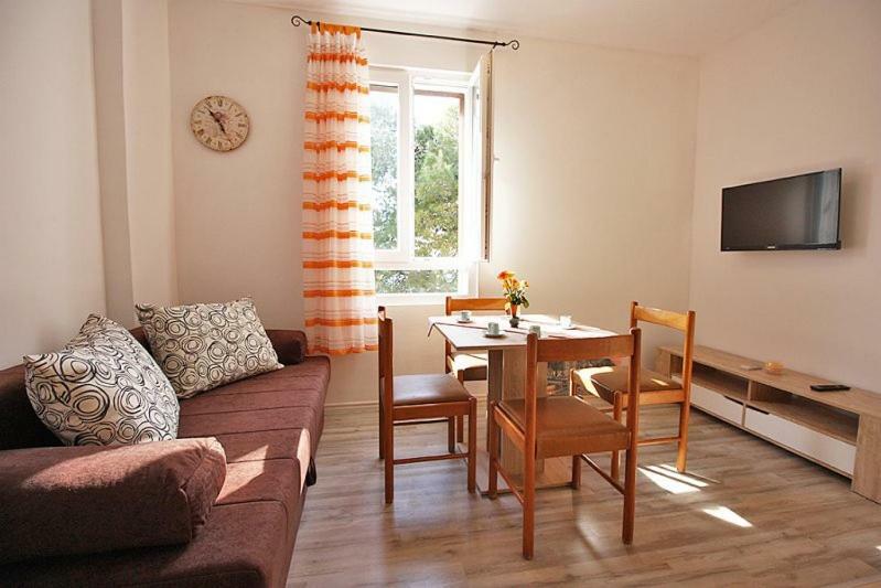 Apartman Simona Lägenhet Fažana Exteriör bild